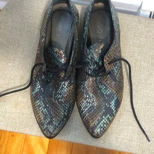 HOTIC Women's almond toe Snakeskin oxfords